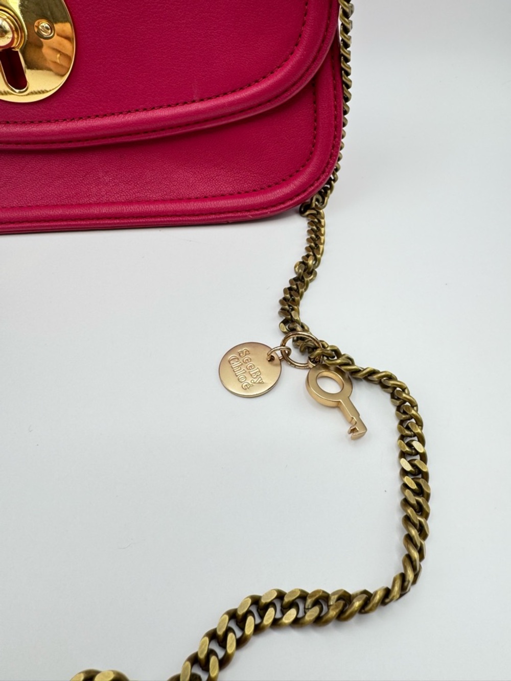 See By Chloe Lois Leather Crossbody Bag Raspberry Pink Gold Chain Turnlock - Picture 2 of 8